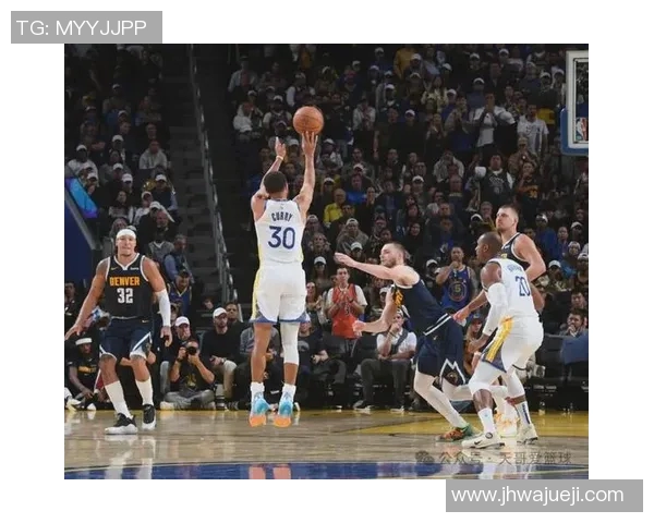 勇士轻松击败开拓者，取得2-0领先：王者之师再现辉煌